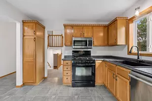 4751 Heather Ridge Rd N, Oakdale, MN 55128 - Photo 12