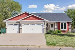 4751 Heather Ridge Rd N, Oakdale, MN 55128 - Photo 2