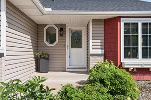 4751 Heather Ridge Rd N, Oakdale, MN 55128 - Photo 4