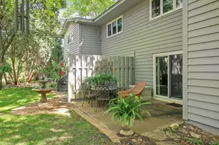 9700 Utica Rd, Bloomington, MN 55437 - Photo 10