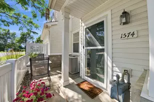 1574 Liberty Cir, Shakopee, MN 55379 - Photo 4