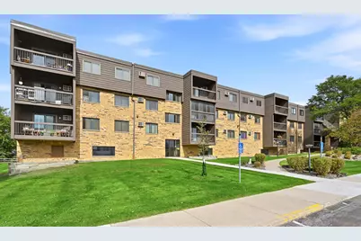 999 41st Avenue NE #210, Columbia Heights, MN 55421 - Photo 4