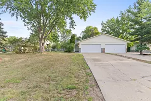 2163 109th Ln NW, Coon Rapids, MN 55433 - Photo 2