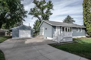 1202 Sunnyside Dr, Farmington, MN 55024 - Photo 1