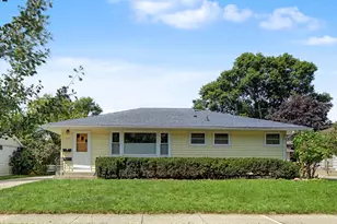 709 18th Ave NE, Rochester, MN 55906 - Photo 2