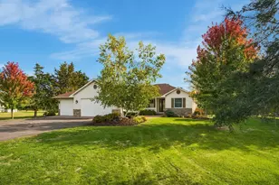24125 Miller Ave, Chisago City, MN 55013 - Photo 2