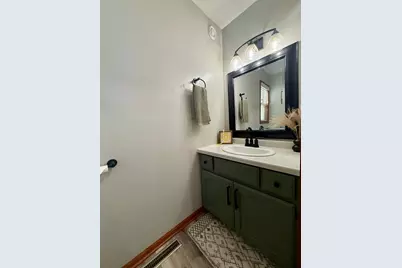 69744 140th Avenue, Blooming Prairie, MN 55917 - Photo 20
