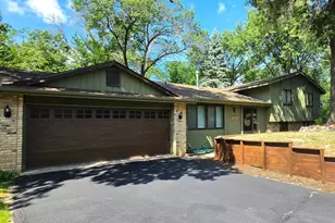 12123 Red Oak Ct S, Burnsville, MN 55337 - Photo 2