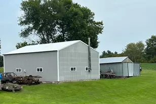 36001 Verdin St NW, Cambridge, MN 55008 - Photo 2