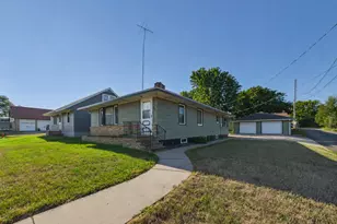 610 3rd St N, Waite Park, MN 56387 - Photo 2
