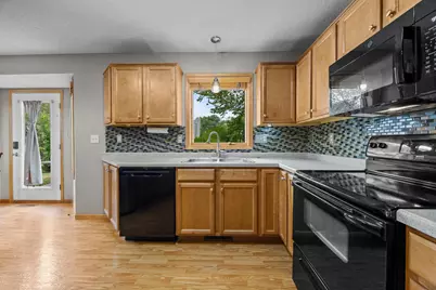 1826 13th Street W, Hastings, MN 55033 - Photo 4