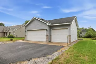 2910 Crescent Ridge Trail, Saint Cloud, MN 56301 - Photo 4