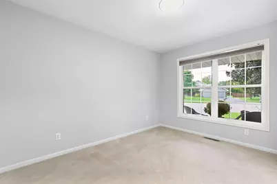 8013 Greenbriar Court, Woodbury, MN 55125 - Photo 10