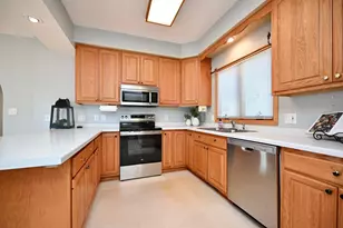 1152 W 5th St, Winona, MN 55987 - Photo 8