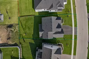17940 Headwaters Dr, Lakeville, MN 55044 - Photo 38