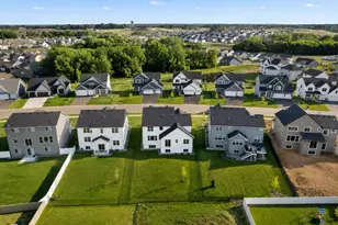 17940 Headwaters Dr, Lakeville, MN 55044 - Photo 40