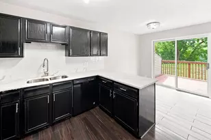 148 River Woods Ln, Burnsville, MN 55337 - Photo 10