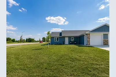 2215 Lake Avenue, New Ulm, MN 56073 - Photo 2