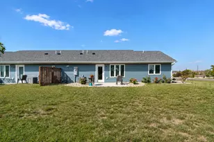 2215 Lake Ave, New Ulm, MN 56073 - Photo 28