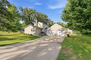 217 2nd Ave NE, New London, MN 56273 - Photo 8