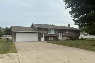 306 Cedar St, Tyler, MN 56178 - Photo 1