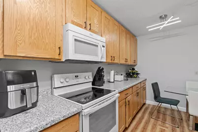 2009 E 122nd Street #C8, Burnsville, MN 55337 - Photo 8