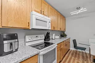 2009 E 122nd St, Burnsville, MN 55337 - Photo 8