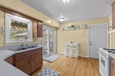 8106 Vincent Avenue S, Bloomington, MN 55431 - Photo 8