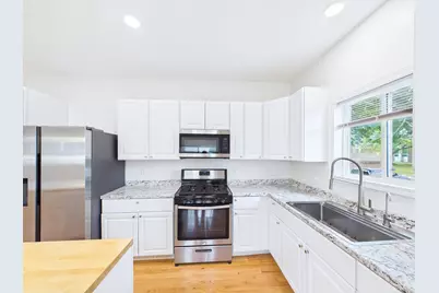 983 Cook Avenue E, Saint Paul, MN 55106 - Photo 12