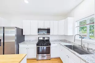 983 Cook Ave E, Saint Paul, MN 55106 - Photo 12