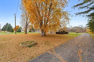 425 W Franklin St, Morristown, MN 55052 - Photo 8
