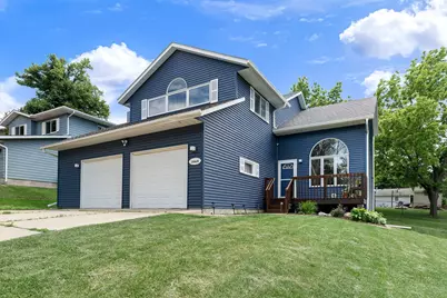 1065 Barney Street, Owatonna, MN 55060 - Photo 2