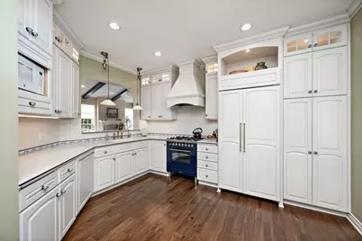 130 Lakeview Road E, Chanhassen, MN 55317 - Photo 14