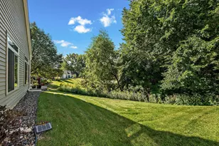 130 Lakeview Rd E, Chanhassen, MN 55317 - Photo 24