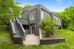 2925 Minnehaha Curve, Minnetonka, MN 55391 - Photo 2