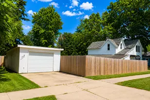 416 1st St, Kenyon, MN 55946 - Photo 30