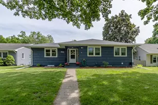 227 Westwood Dr, Mankato, MN 56001 - Photo 1