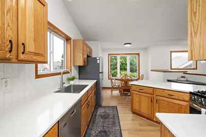 6284 Corwin Court, Inver Grove Heights, MN 55076 - Photo 4