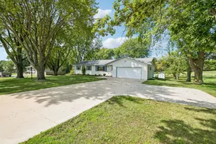 8887 Reitz Lake Rd, Waconia, MN 55387 - Photo 8