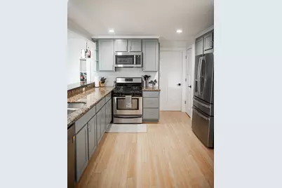 2398 Stewart Avenue, Saint Paul, MN 55116 - Photo 12