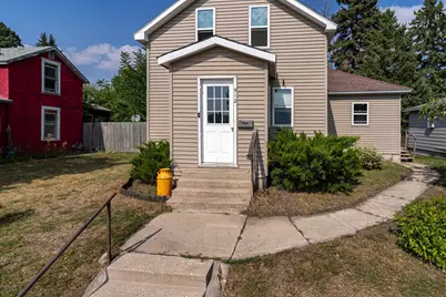 512 6th Street W, Crookston, MN 56716 - Photo 1