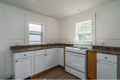 512 6th Street W, Crookston, MN 56716 - Photo 10