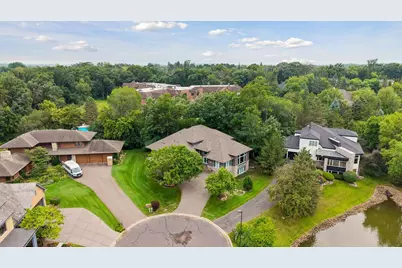 3529 Green Ridge Road, Hopkins, MN 55305 - Photo 6