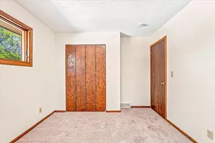 1339 Oak St, River Falls, WI 54022 - Photo 20