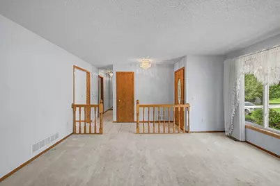 13901 92nd Place N, Maple Grove, MN 55369 - Photo 4