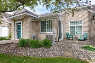 569 Mission Hills Dr, Chanhassen, MN 55317 - Photo 22