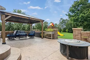 4766 S Oakwood Hills Pkwy, Eau Claire, WI 54701 - Photo 2