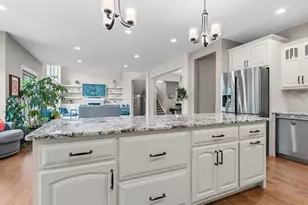 4766 S Oakwood Hills Pkwy, Eau Claire, WI 54701 - Photo 6