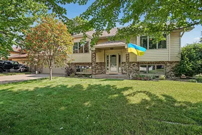5624 Pascal Street, Shoreview, MN 55126 - Photo 2