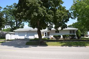 414 8th Street S, La Crescent, MN 55947 - Photo 1